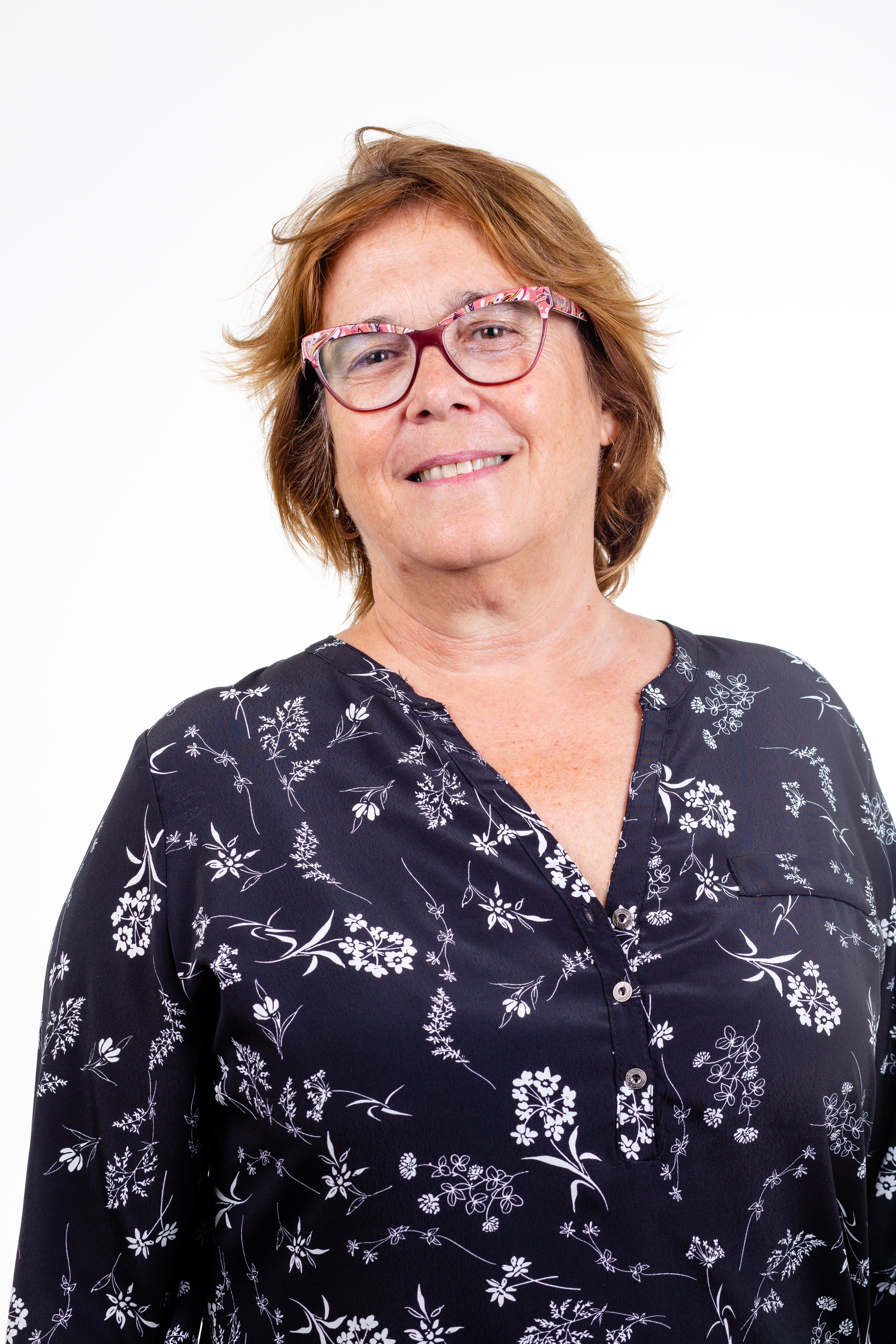 DÑA. AVELINA FERNÁNDEZ MANRIQUE DE LARA