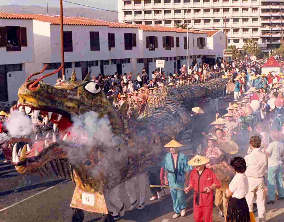 Imagen del 'dragón' en la exposición de la historia del carnaval