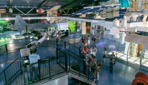 Interior del Museo Elder de la Ciencia y la Tecnología