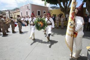 Imagen de archivo del acto de homenaje a los caídos en El Batán