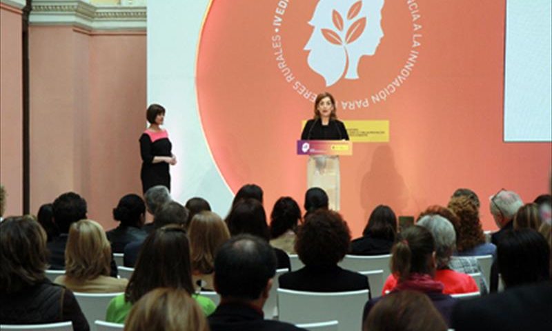 Imagen de archivo de una entrega de los premios Excelencia a la Innovación para Mujeres Rurales
