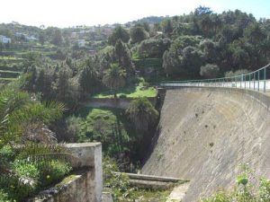 Imagen de la presa de Santa Brígida