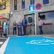 Un momento de la inauguración con los estacionamientos destinados a la recarga.