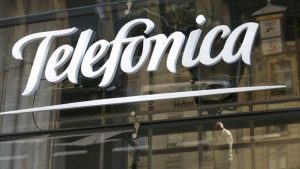 La compañía Telefónica mantiene un año más el servicio de móviles del Ayuntamiento